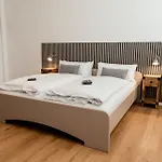 C99 Frank Apartmán
