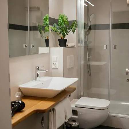 Apartment C99 Frank *