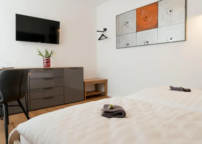 C99 Frank Apartmán *