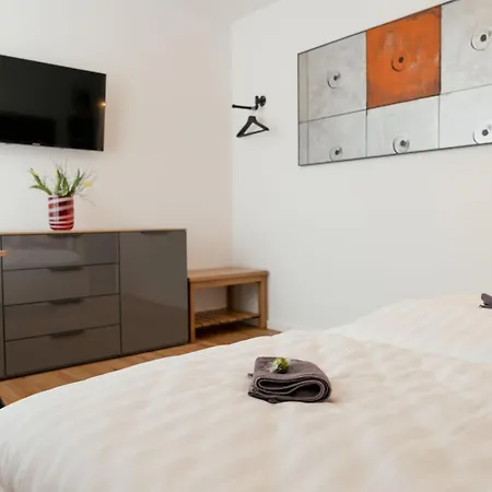 C99 Frank Appartement *