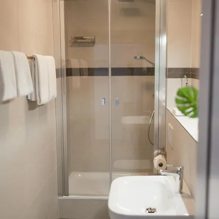 C99 Frank Appartement Cologne